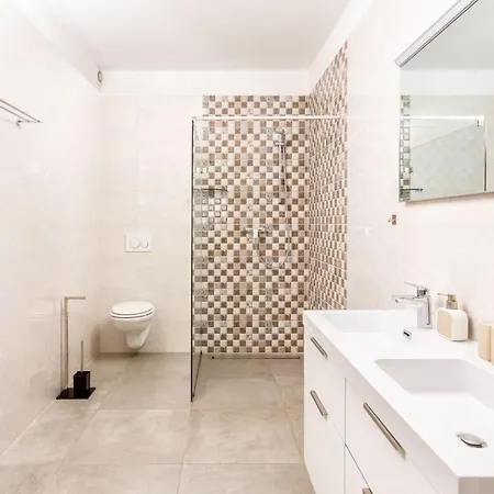 Apartamento Schone In Mit Grosser Terrasse Und Meerblick